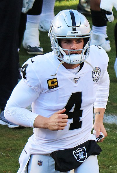 File:Derek Carr 2019.JPG